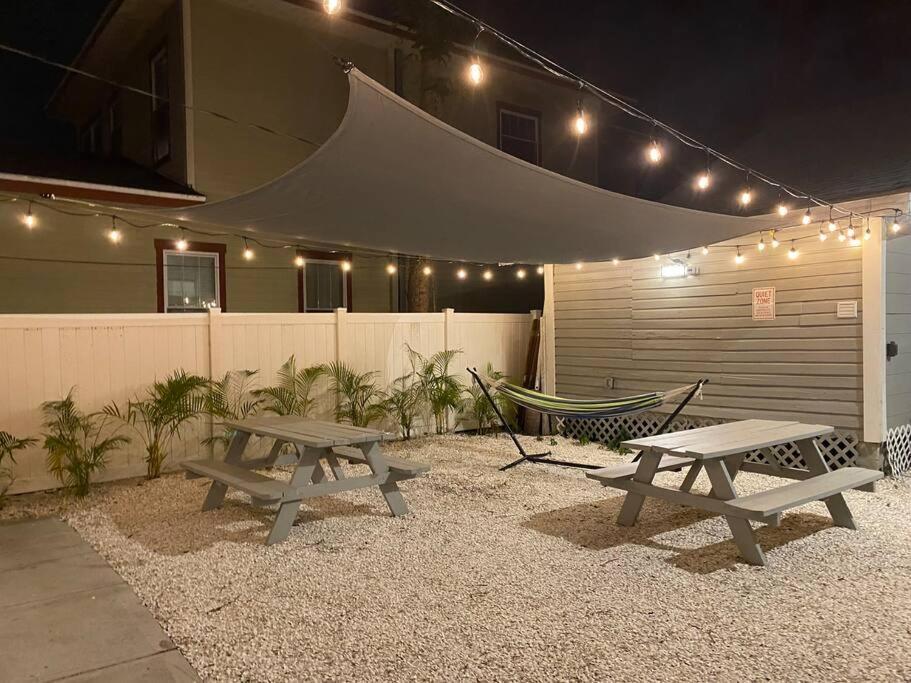 Chic Bungalow Apartment Steps From Armature Works & Downtown Riverwalk Tampa Exteriér fotografie