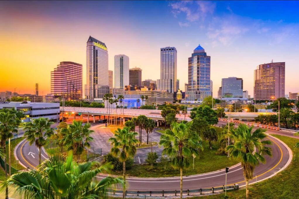 Chic Bungalow Apartment Steps From Armature Works & Downtown Riverwalk Tampa Exteriér fotografie