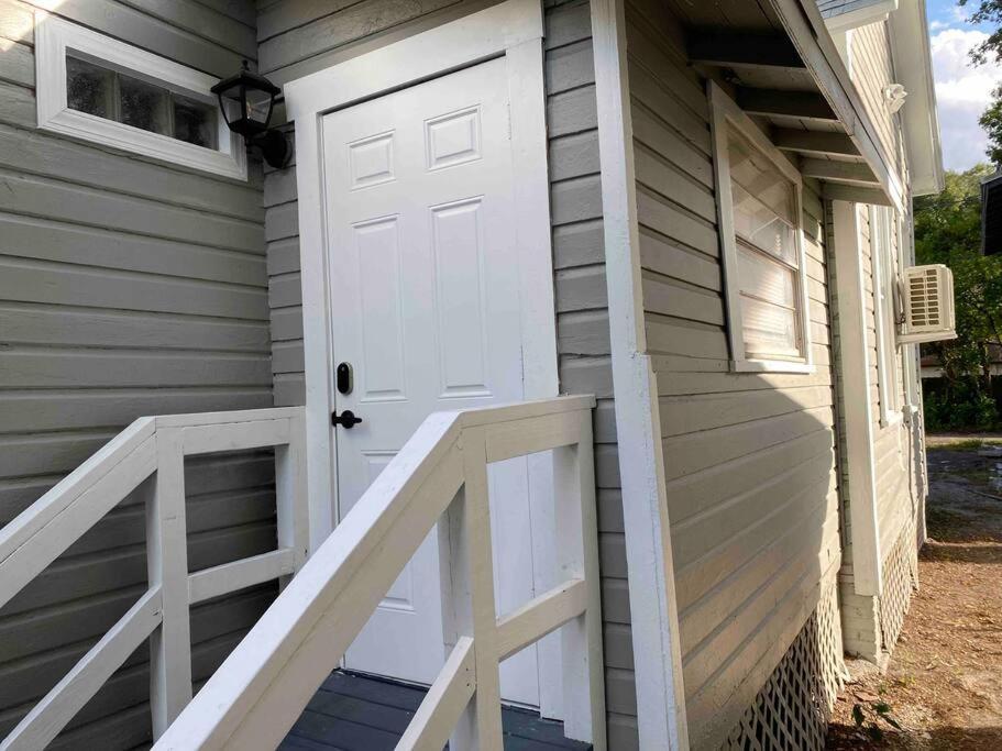 Chic Bungalow Apartment Steps From Armature Works & Downtown Riverwalk Tampa Exteriér fotografie