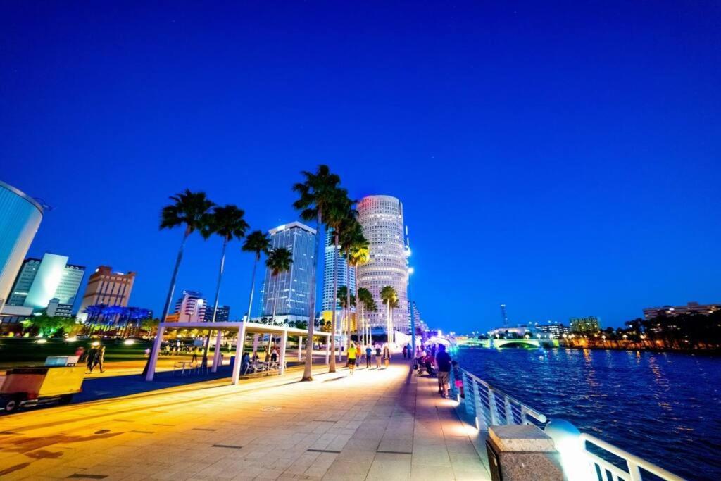 Chic Bungalow Apartment Steps From Armature Works & Downtown Riverwalk Tampa Exteriér fotografie