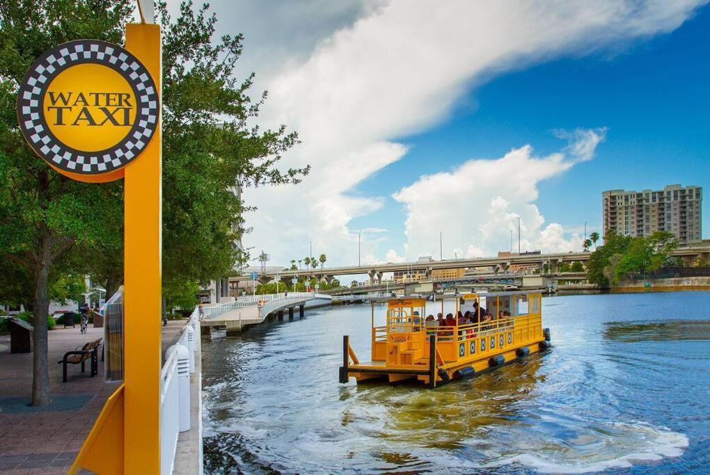 Chic Bungalow Apartment Steps From Armature Works & Downtown Riverwalk Tampa Exteriér fotografie
