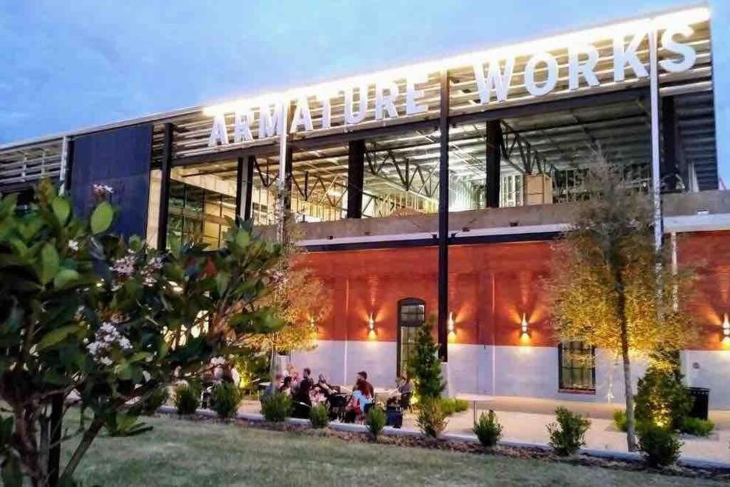 Chic Bungalow Apartment Steps From Armature Works & Downtown Riverwalk Tampa Exteriér fotografie