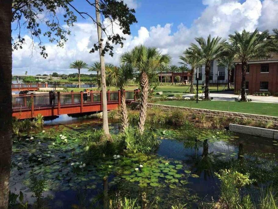 Chic Bungalow Apartment Steps From Armature Works & Downtown Riverwalk Tampa Exteriér fotografie