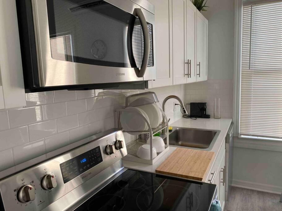 Chic Bungalow Apartment Steps From Armature Works & Downtown Riverwalk Tampa Exteriér fotografie